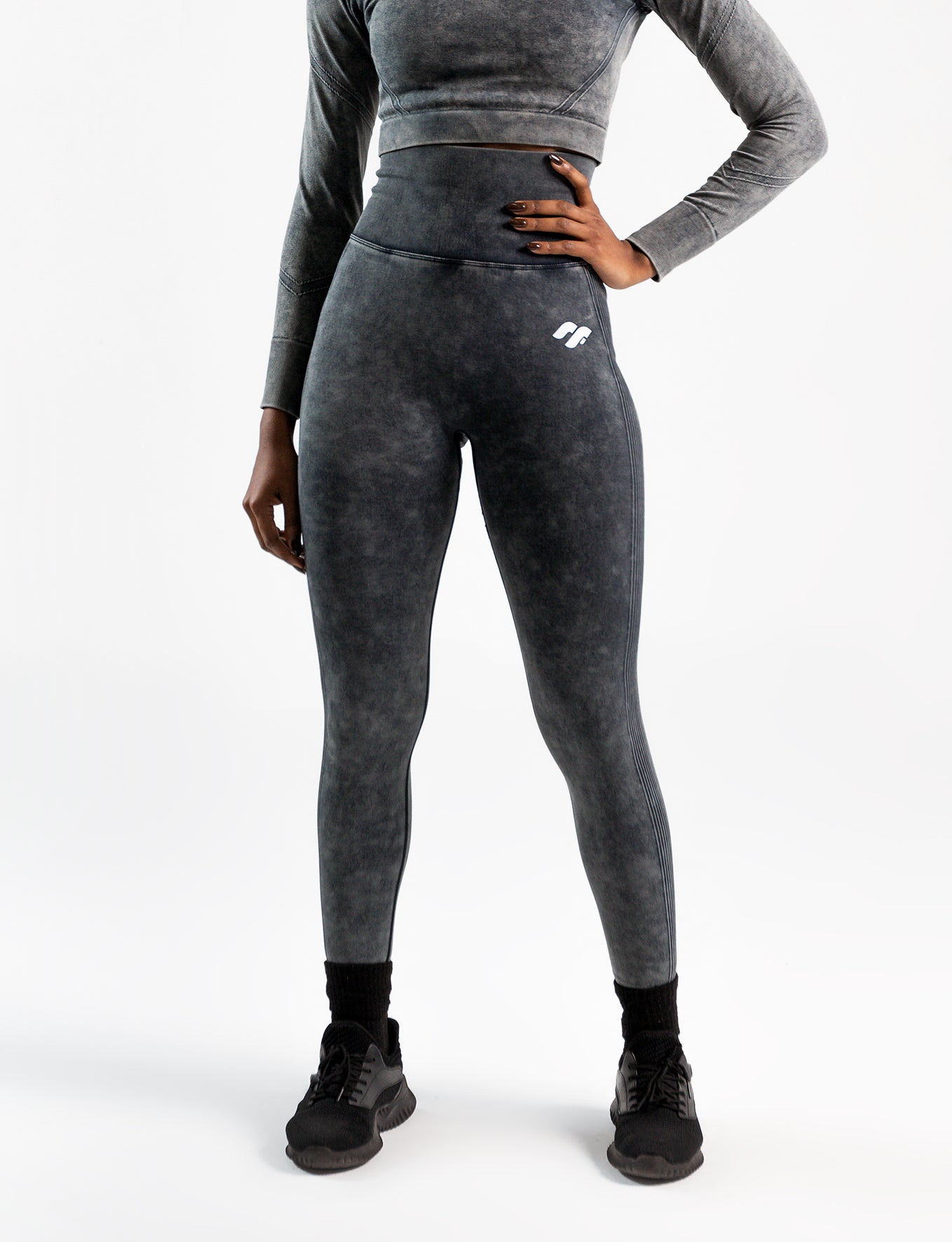 PERFORM SCRUNCH BUM LEGGINGS - DARK GREY – RapidWear