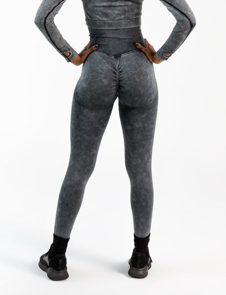 Scrunch bum leggings - Midnight Black - Rear view